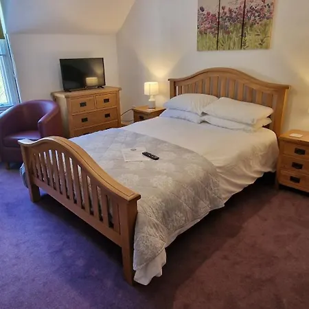 Ty Penbont House-2